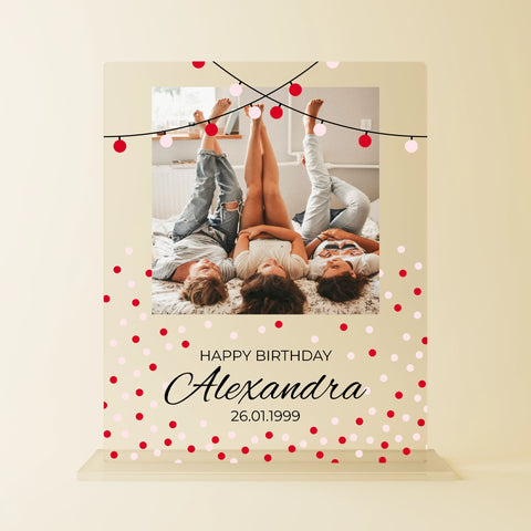 Personalisierte Acrylglasplatte mit Foto, Konfettidesign und Lichterkette – Geburtstagsgeschenk mit dem Text ‚Happy Birthday Alexandra‘ und Datum 26.01.1999 – individuelle Erinnerung für Freunde oder Familie