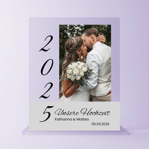 Geschenk zur Hochzeit - personalisiertes Acrylglas "Love Begins Here"
