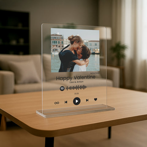 Geschenk zum Valentinstag – personalisiertes Acrylglas "Romantic song"